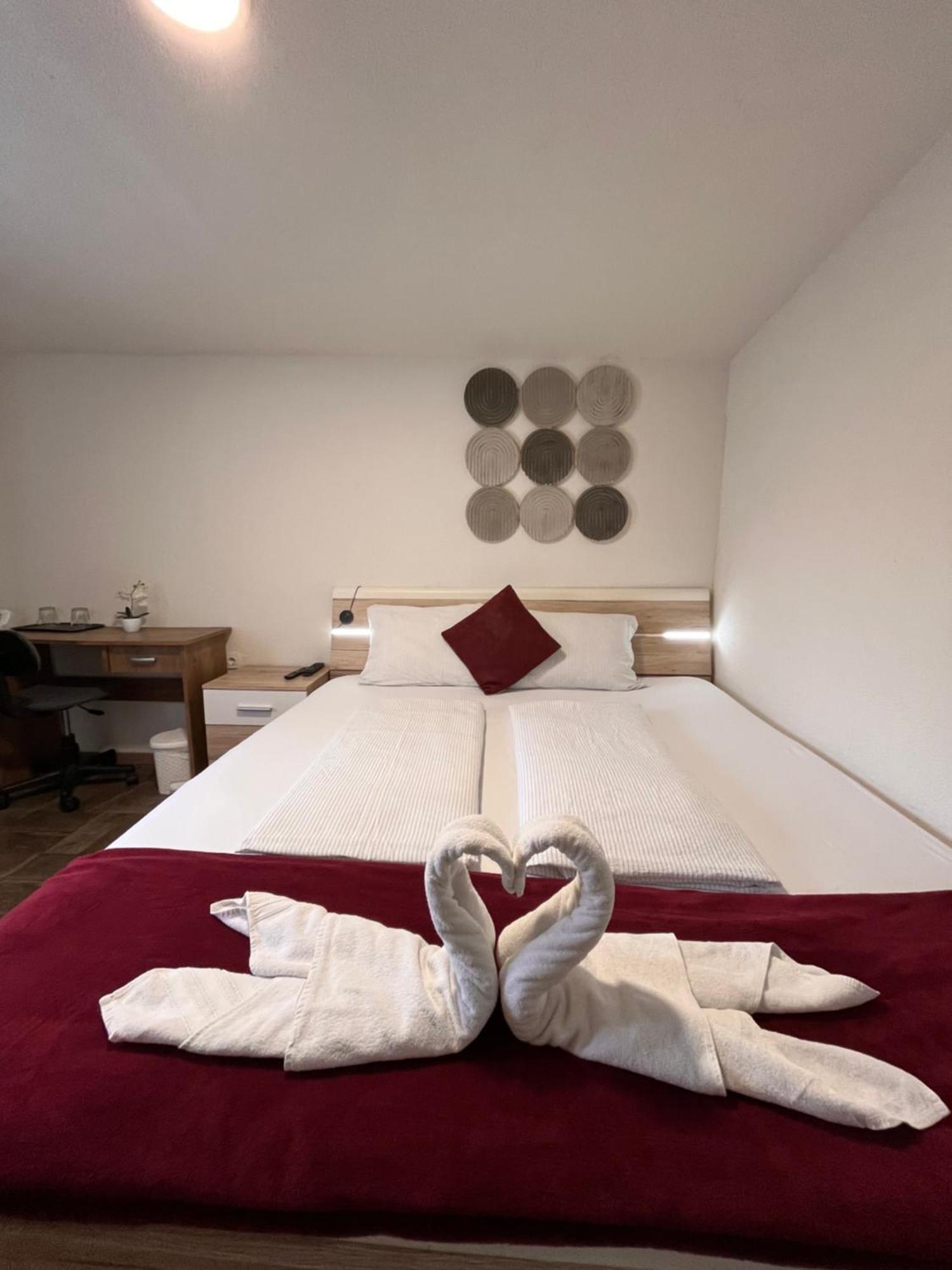 Panda Rooms Marburg Exterior foto